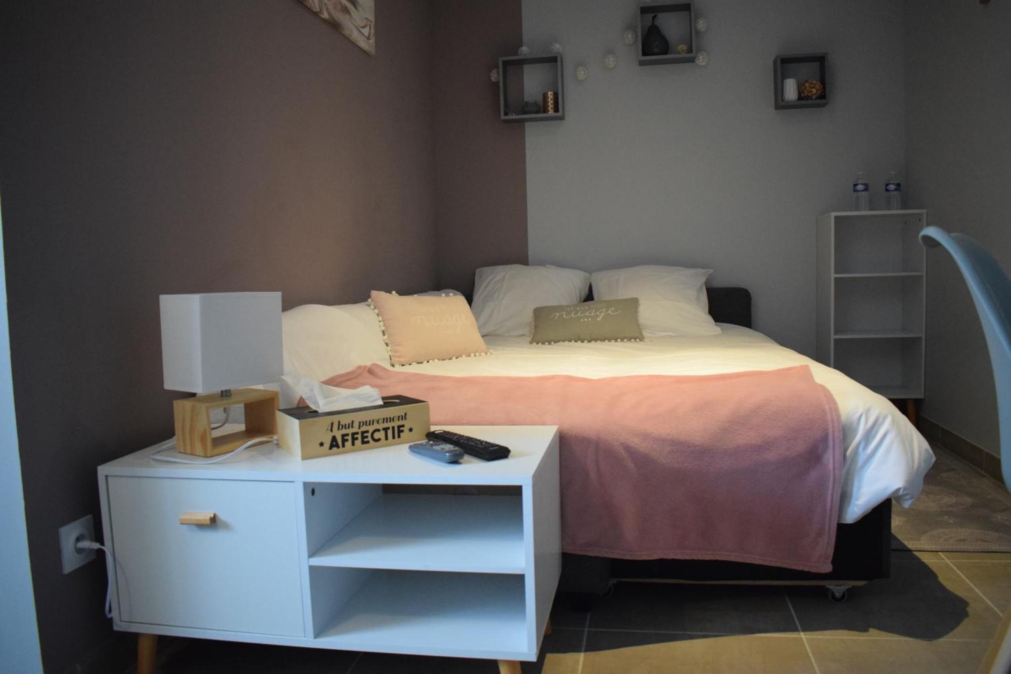 La Sarlamandre, Chambres Et Table D'Hotes Marcillac-Saint-Quentin Екстер'єр фото