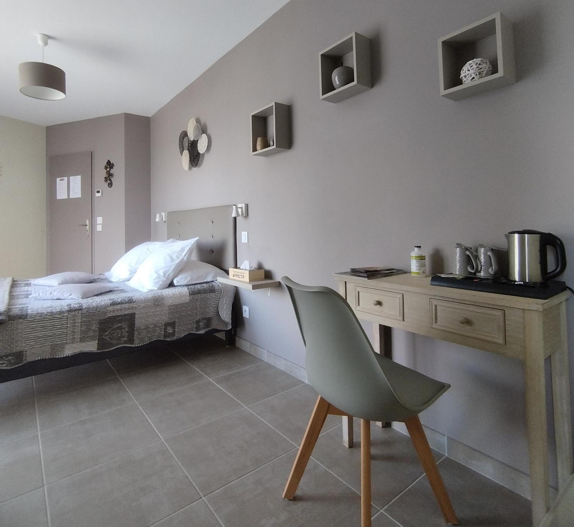 La Sarlamandre, Chambres Et Table D'Hotes Marcillac-Saint-Quentin Екстер'єр фото