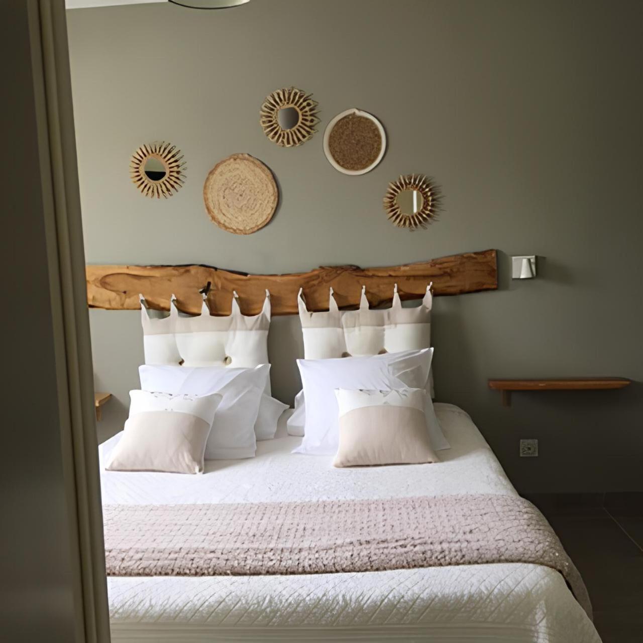 La Sarlamandre, Chambres Et Table D'Hotes Marcillac-Saint-Quentin Екстер'єр фото