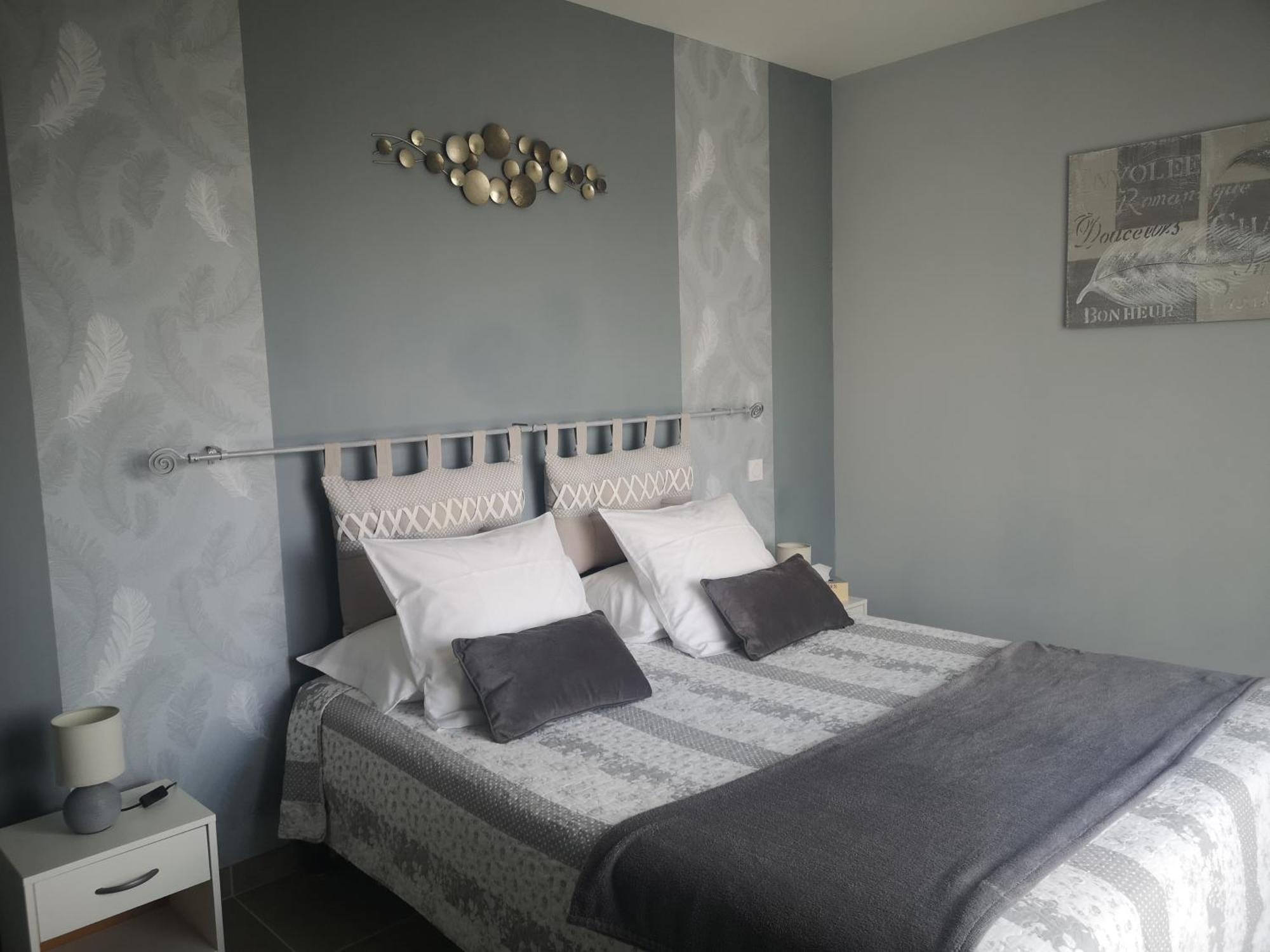 La Sarlamandre, Chambres Et Table D'Hotes Marcillac-Saint-Quentin Екстер'єр фото
